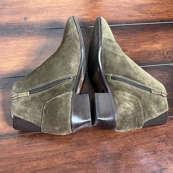 Aquatalia  Italy Women's Franca Boots Suede Leather Waterproof Block Heel sz 9 - Picture 6 of 12